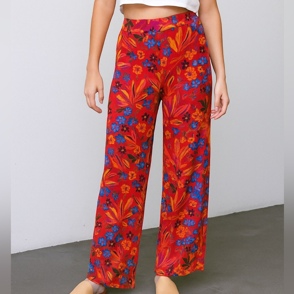Maison D’Amelie Vibrant Floral Women's Linen Blend Cropped Pants Large